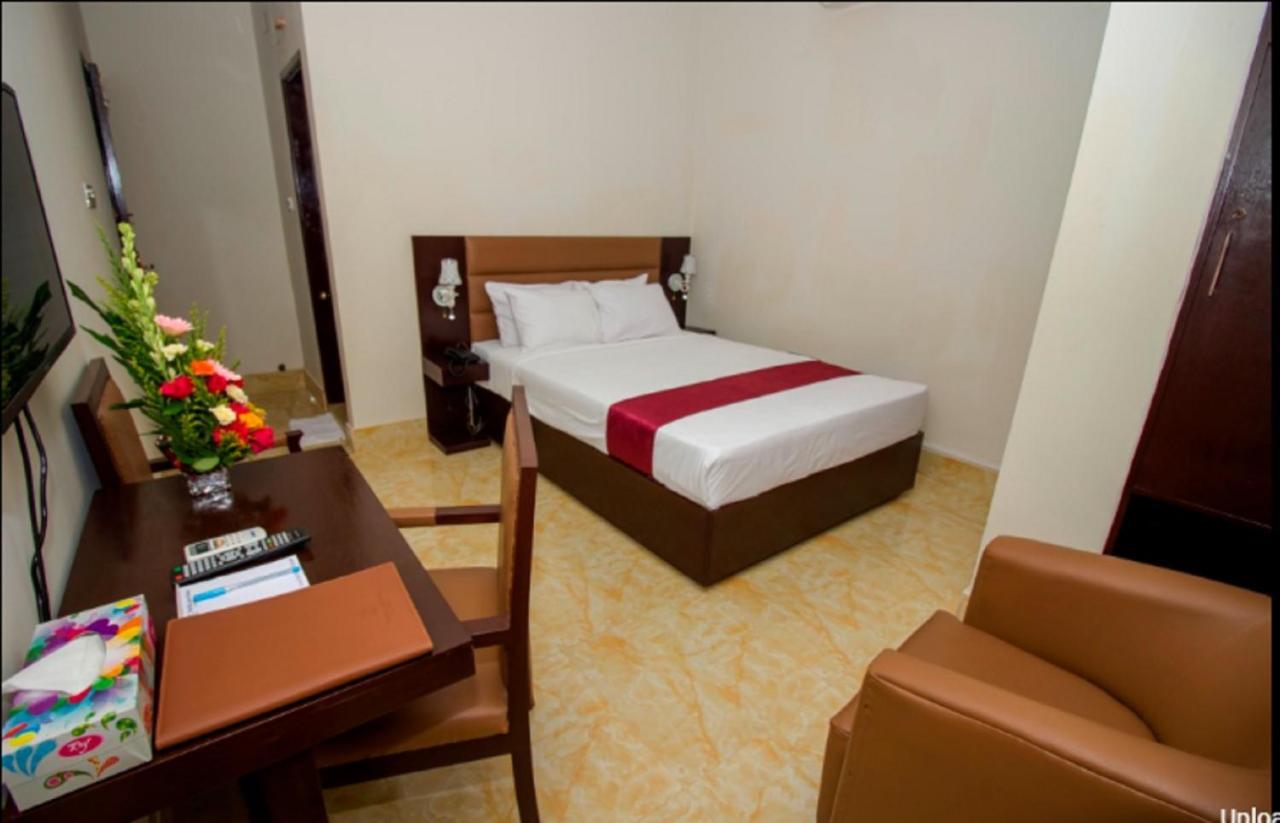 דאהקה Hotel Gulshan Lake View מראה חיצוני תמונה
