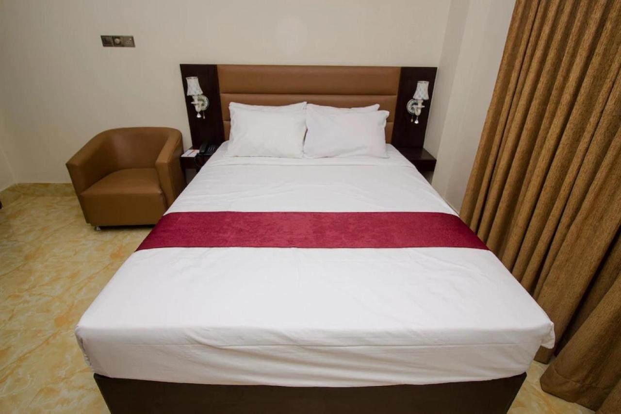 דאהקה Hotel Gulshan Lake View מראה חיצוני תמונה
